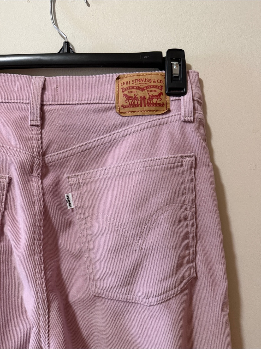 Levi's Lilac Purple Wide-Leg Corduroy Women's Jeans - Picture 2 of 6